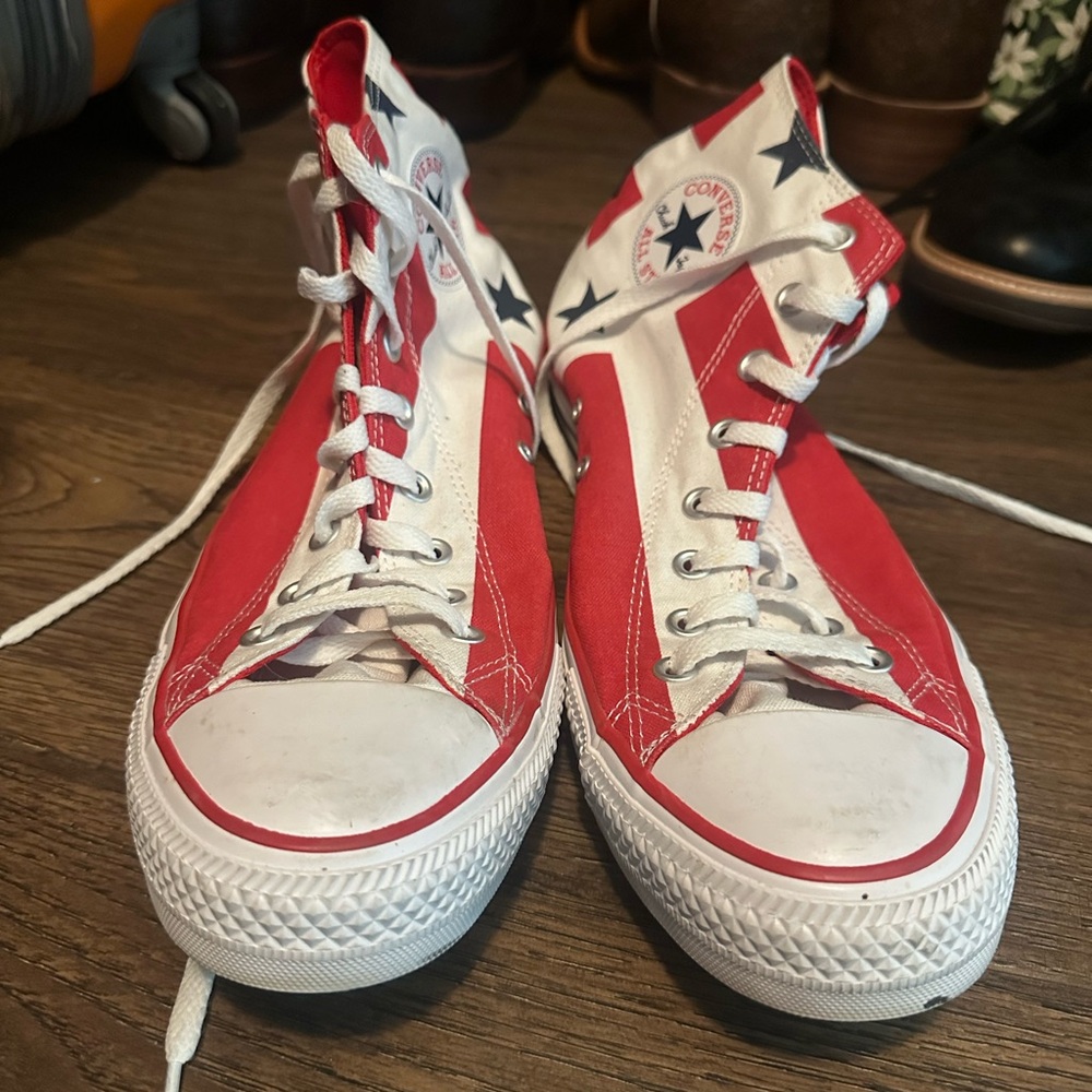 Converse All Stars Red and White High-Tops Men’s Size 13